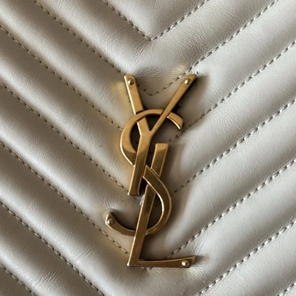 Lou Medium YSL Camera Bag with Pocket in Quilted Leather - Picture 3 of 7